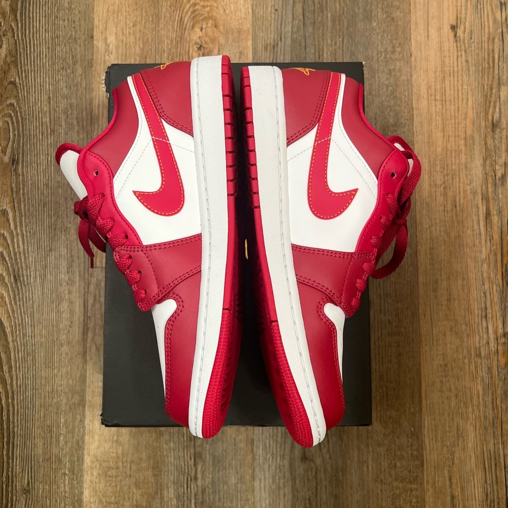 Air Jordan 1 Low (Red)‼️ - Picture 5 of 7